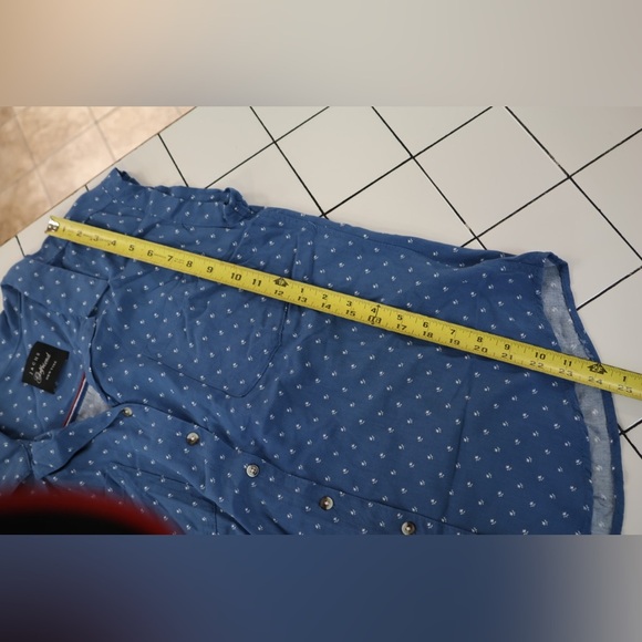 JACH’s Girlfriend Blue & White Sleeveless Button Down Top - Picture 7 of 7